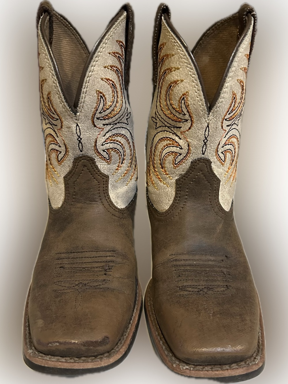 ARIAT YOUTH STORM WESTERN EMBROIDERED COWBOY BOOTS ANTIQUE BROWN CRM RODEO SZ 13